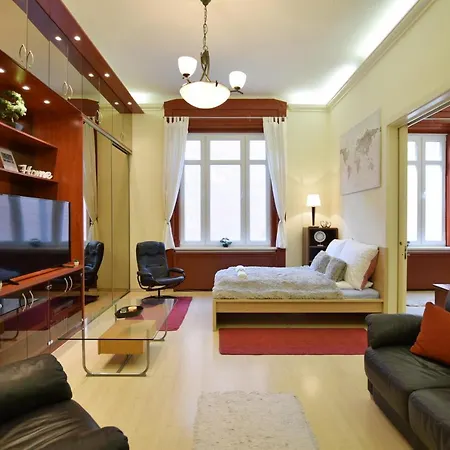 Ultra At Synagogue Apartament *